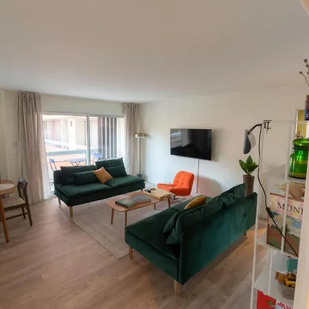 Architect Renovated Parking & 2 Balconies